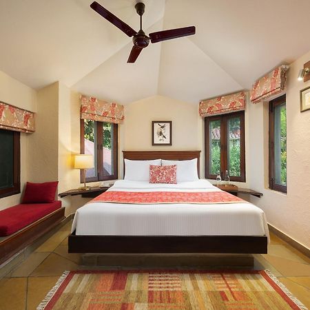 The Riverview Retreat Corbett By Leisure Hotels Garjia Exterior photo